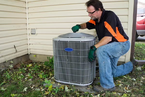 outdoor condenser for air conditioner and HVAC contractor