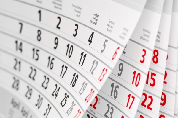 image of calendar pages depicting ductless mini-split lifespan