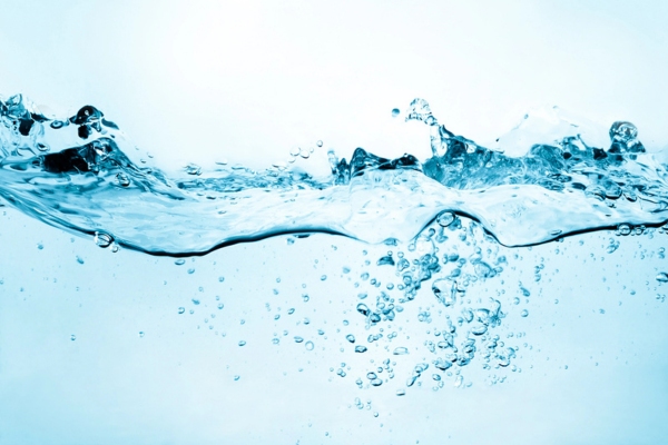 splash of water with bubbles depicting water in oil tank